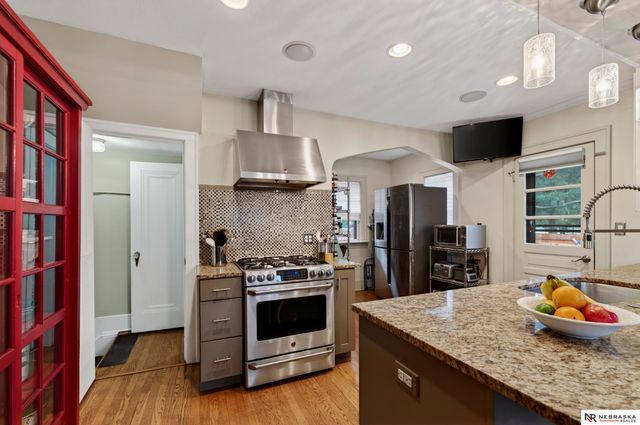 5043 Parker Street, Omaha, NE 68104