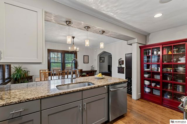 5043 Parker Street, Omaha, NE 68104
