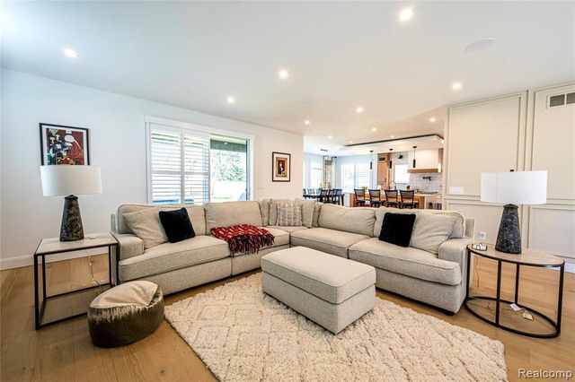 828 Cherokee Avenue, Royal Oak, MI 48067