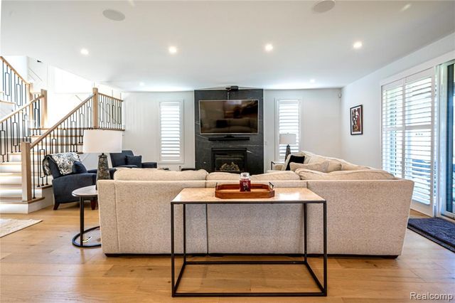 828 Cherokee Avenue, Royal Oak, MI 48067