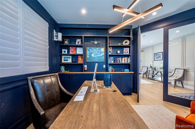 828 Cherokee Avenue, Royal Oak, MI 48067