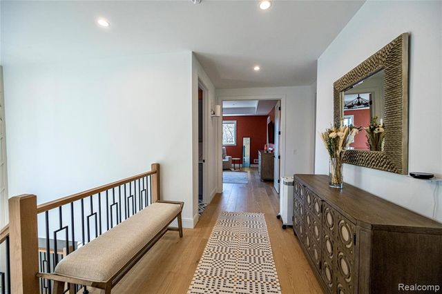 828 Cherokee Avenue, Royal Oak, MI 48067