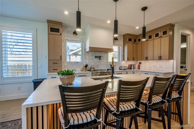 828 Cherokee Avenue, Royal Oak, MI 48067