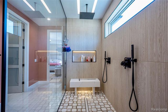 828 Cherokee Avenue, Royal Oak, MI 48067