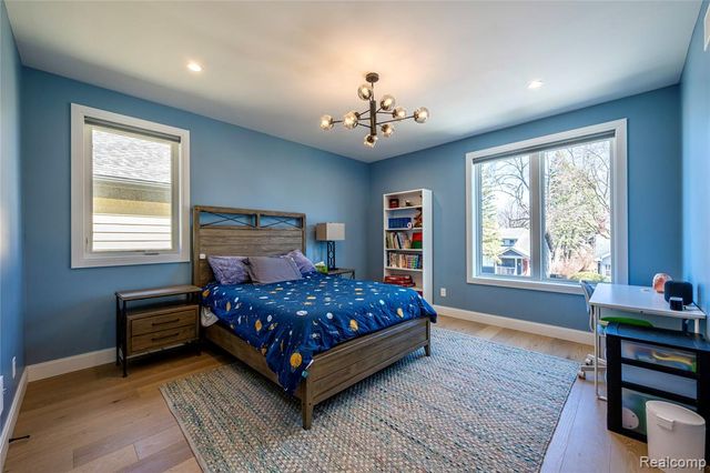 828 Cherokee Avenue, Royal Oak, MI 48067