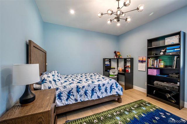 828 Cherokee Avenue, Royal Oak, MI 48067