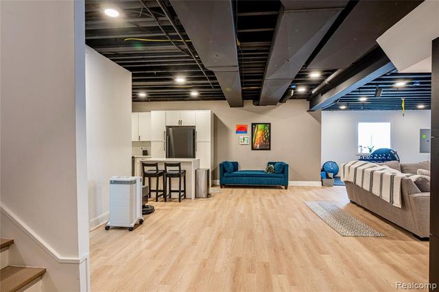 828 Cherokee Avenue, Royal Oak, MI 48067