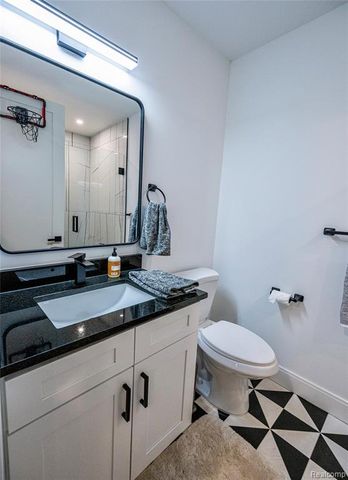 828 Cherokee Avenue, Royal Oak, MI 48067