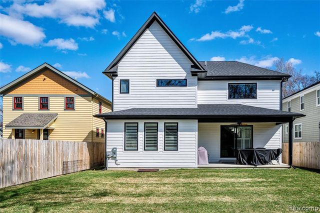 828 Cherokee Avenue, Royal Oak, MI 48067