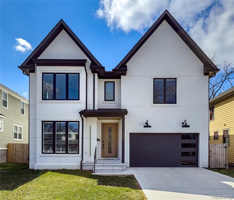 828 Cherokee Avenue, Royal Oak, MI 48067