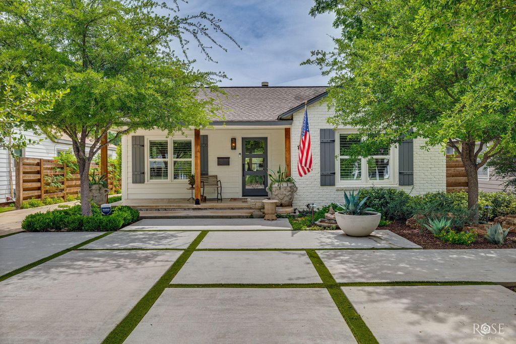 Image 1 of property listing at 1322 Shafter Street, San Angelo, TX 76901