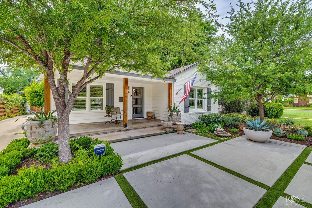 Image 2 of property listing at 1322 Shafter Street, San Angelo, TX 76901