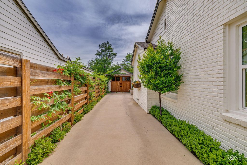 Image 40 of property listing at 1322 Shafter Street, San Angelo, TX 76901