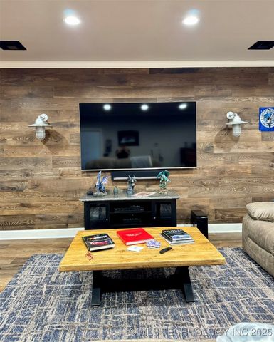 14 S 4289 Road, Porum, OK 74455