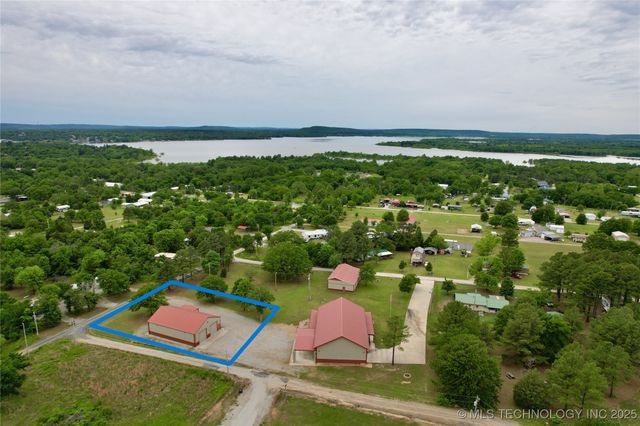 14 S 4289 Road, Porum, OK 74455