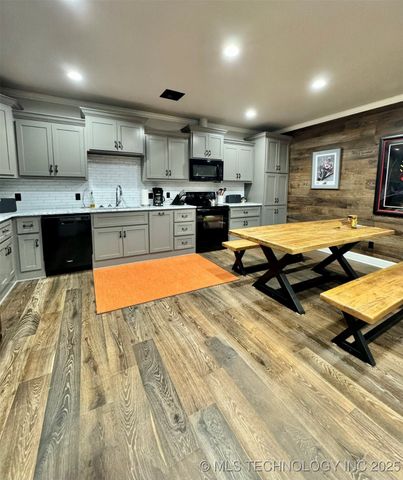 14 S 4289 Road, Porum, OK 74455