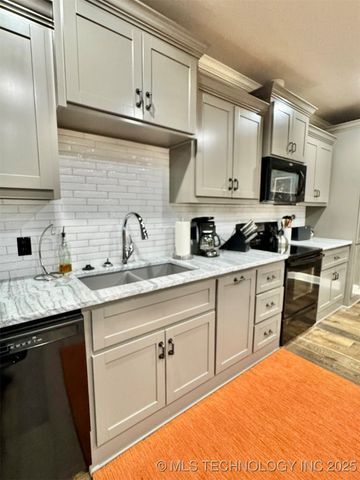 14 S 4289 Road, Porum, OK 74455