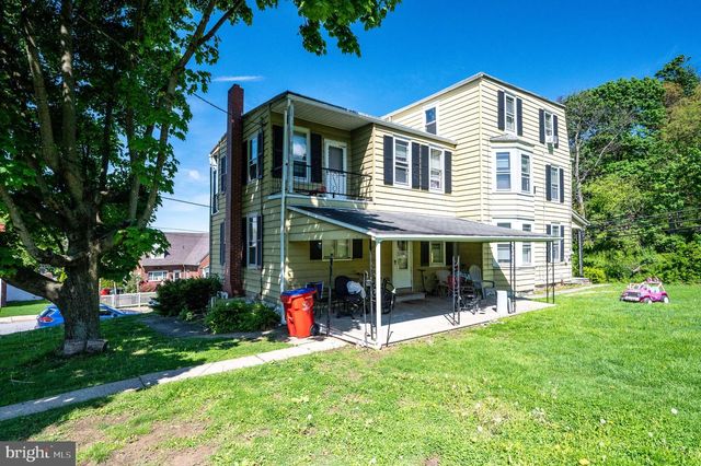 500 WINDSOR ST, Hamburg, PA 19526