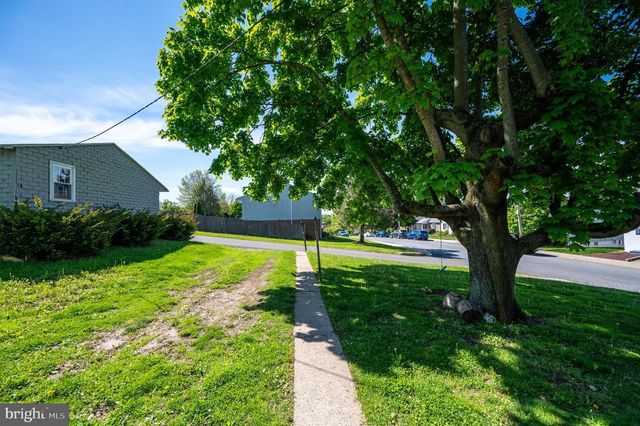 500 WINDSOR ST, Hamburg, PA 19526