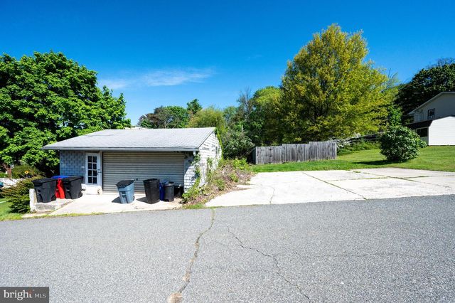 500 WINDSOR ST, Hamburg, PA 19526