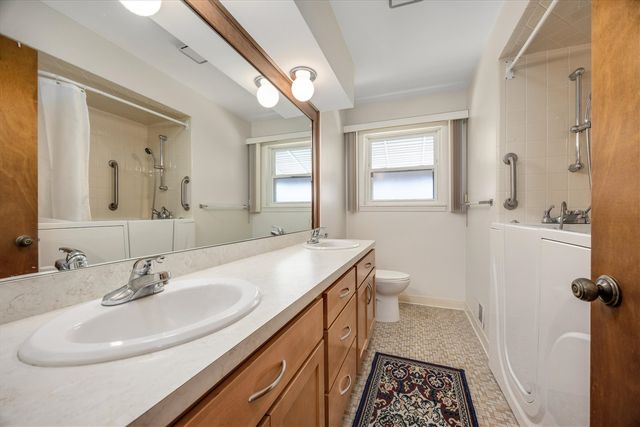 31036 Palomino Avenue, Warren, MI 48093