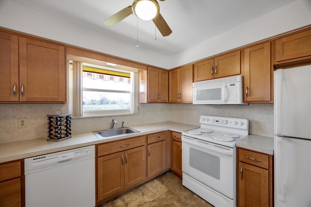 31036 Palomino Avenue, Warren, MI 48093