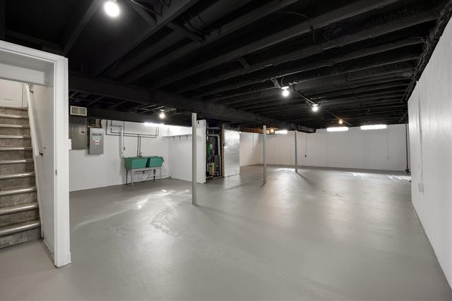 31036 Palomino Avenue, Warren, MI 48093