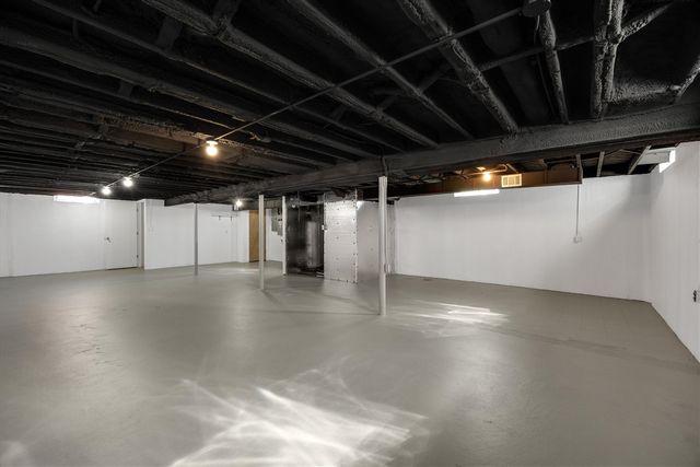 31036 Palomino Avenue, Warren, MI 48093