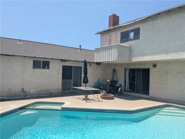 8252 Fontainbleau Way, Cypress, CA 90630