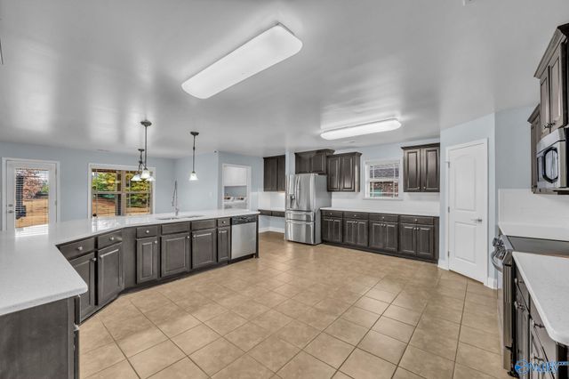 142 Harbor Glen Drive SW, Madison, AL 35756