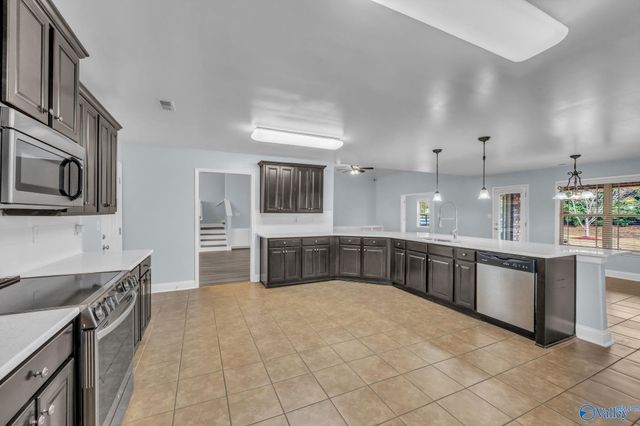 142 Harbor Glen Drive SW, Madison, AL 35756