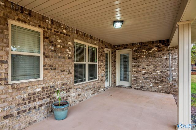 142 Harbor Glen Drive SW, Madison, AL 35756