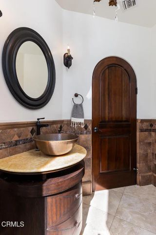 2217 Crescent Drive, Altadena, CA 91001