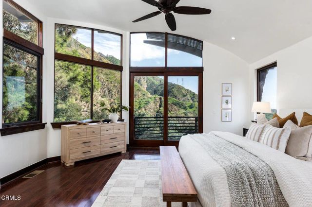 2217 Crescent Drive, Altadena, CA 91001