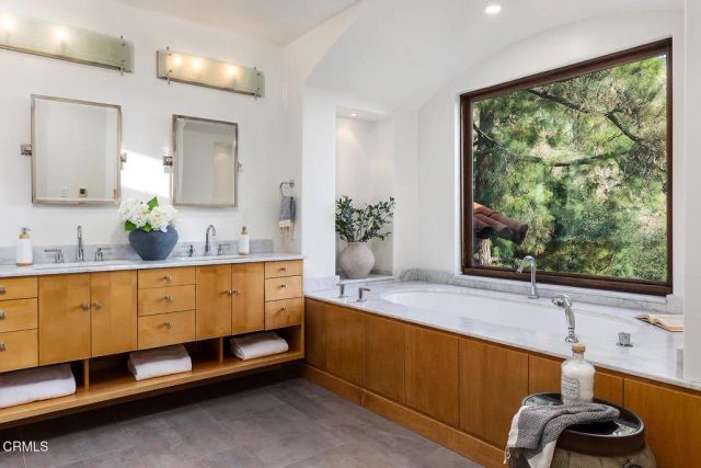 2217 Crescent Drive, Altadena, CA 91001