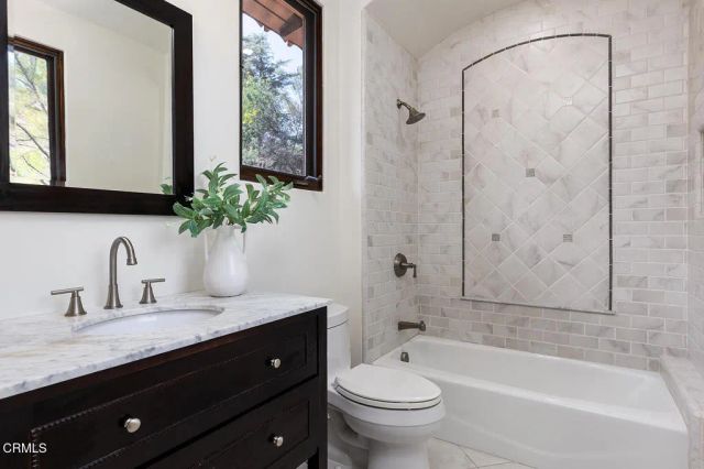 2217 Crescent Drive, Altadena, CA 91001