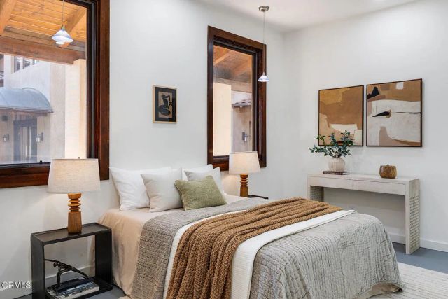 2217 Crescent Drive, Altadena, CA 91001