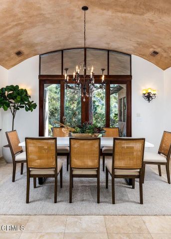 2217 Crescent Drive, Altadena, CA 91001