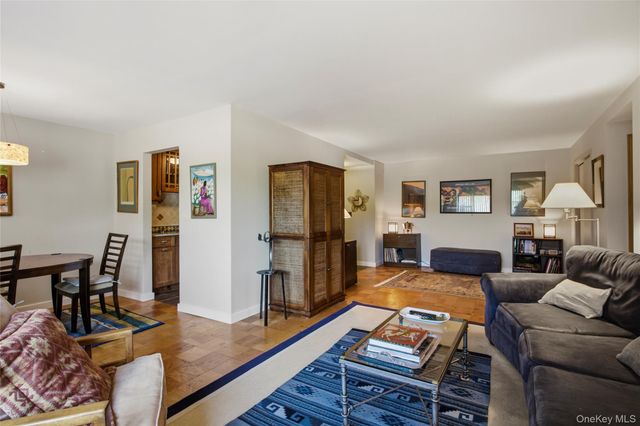 100 Diplomat Drive 2B, Mount Kisco, NY 10549