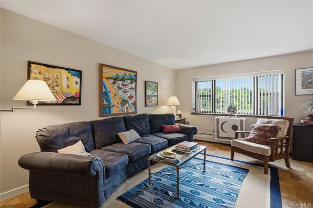 100 Diplomat Drive 2B, Mount Kisco, NY 10549
