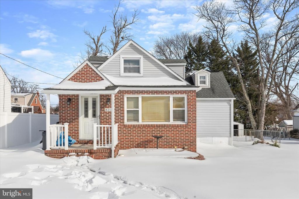 8215 BON AIR RD, Baltimore, MD 21234