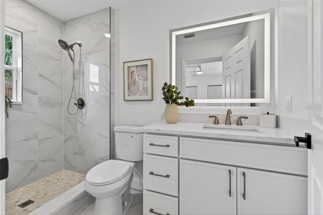 9714 53RD AVENUE N, St Petersburg, FL 33708