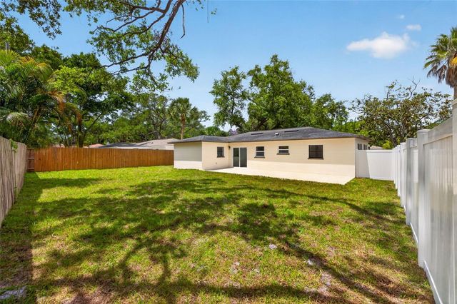 9714 53RD AVENUE N, St Petersburg, FL 33708