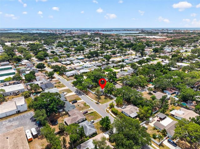 9714 53RD AVENUE N, St Petersburg, FL 33708