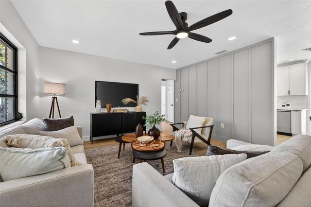 9714 53RD AVENUE N, St Petersburg, FL 33708