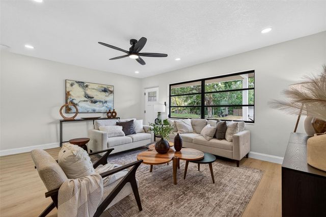 9714 53RD AVENUE N, St Petersburg, FL 33708