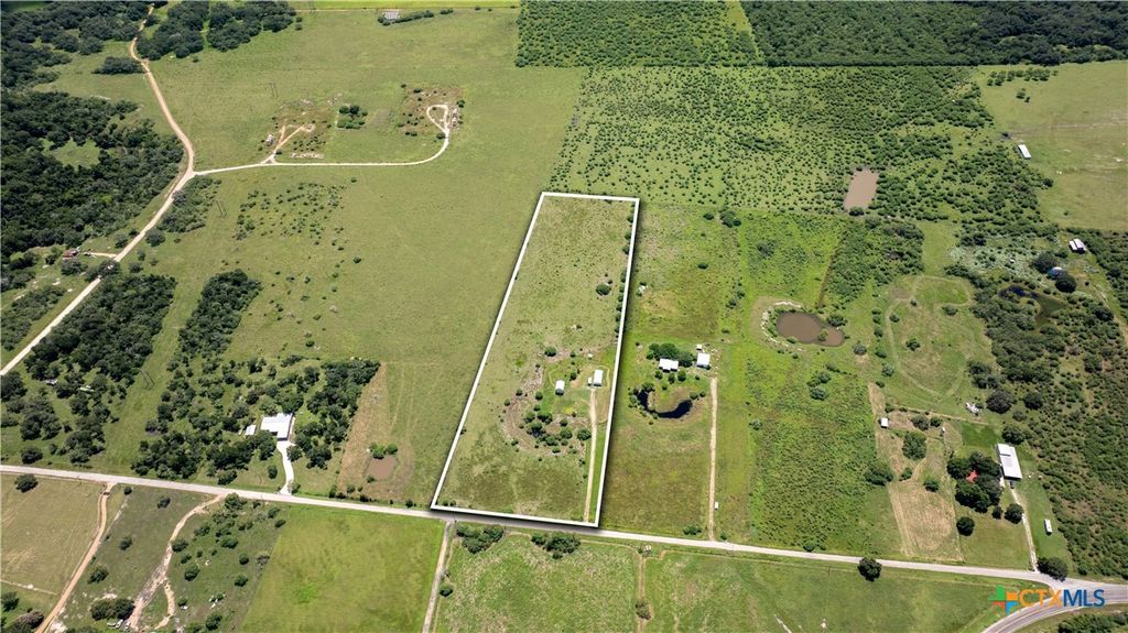 295 Lassman Road, Goliad, TX 77963
