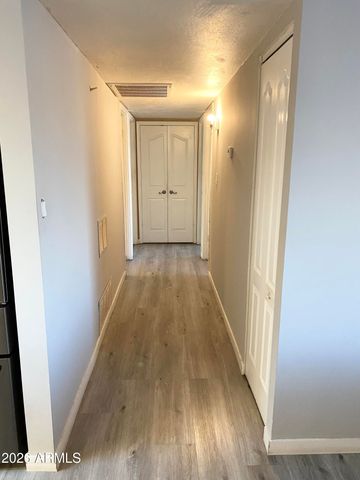 3727 W Banff Lane, Phoenix, AZ 85053