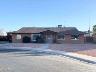 3727 W Banff Lane, Phoenix, AZ 85053