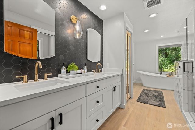 11000 164th Avenue SE, Renton, WA 98059